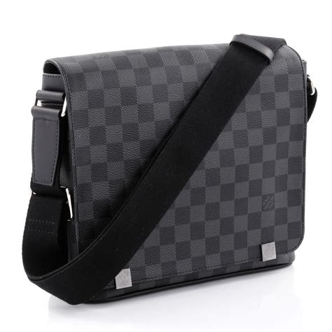 clutch louis vuitton heren|louis vuitton messenger bag.